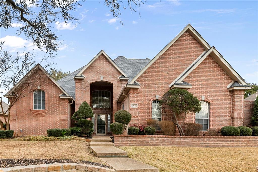 916 Riviera Drive Mansfield, TX 76063 - Photo 4 of 40