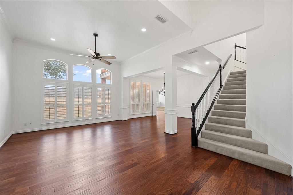 916 Riviera Drive Mansfield, TX 76063 - Photo 6 of 40