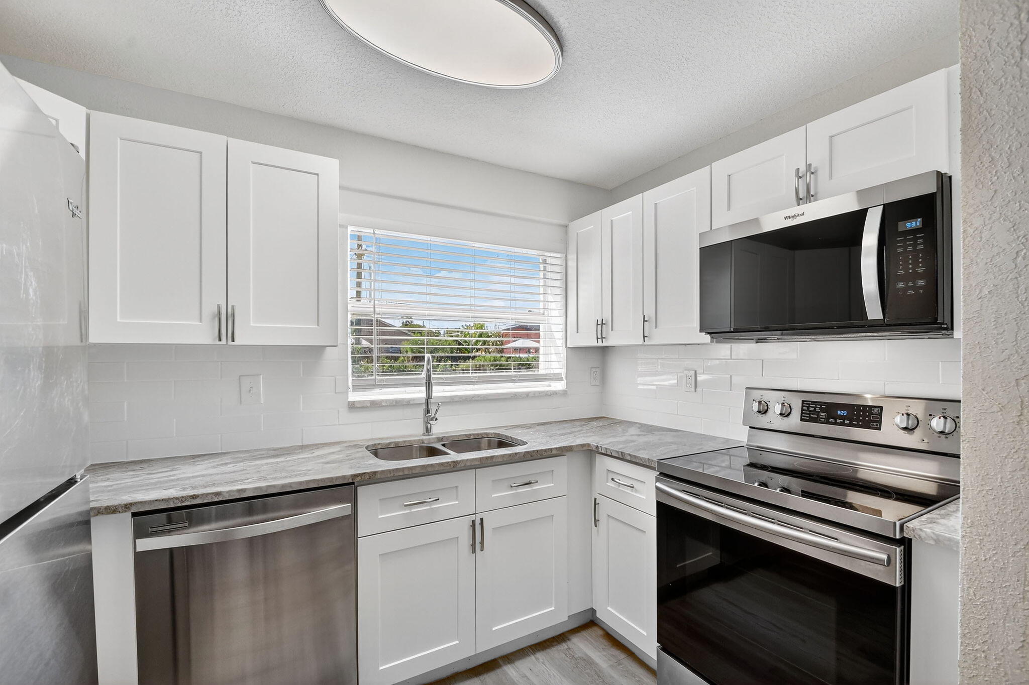 1373 West 30th Street Riviera Beach, FL 33404 - Photo 12 of 25 12-web-or-mls-12-print-012_DSC_1681