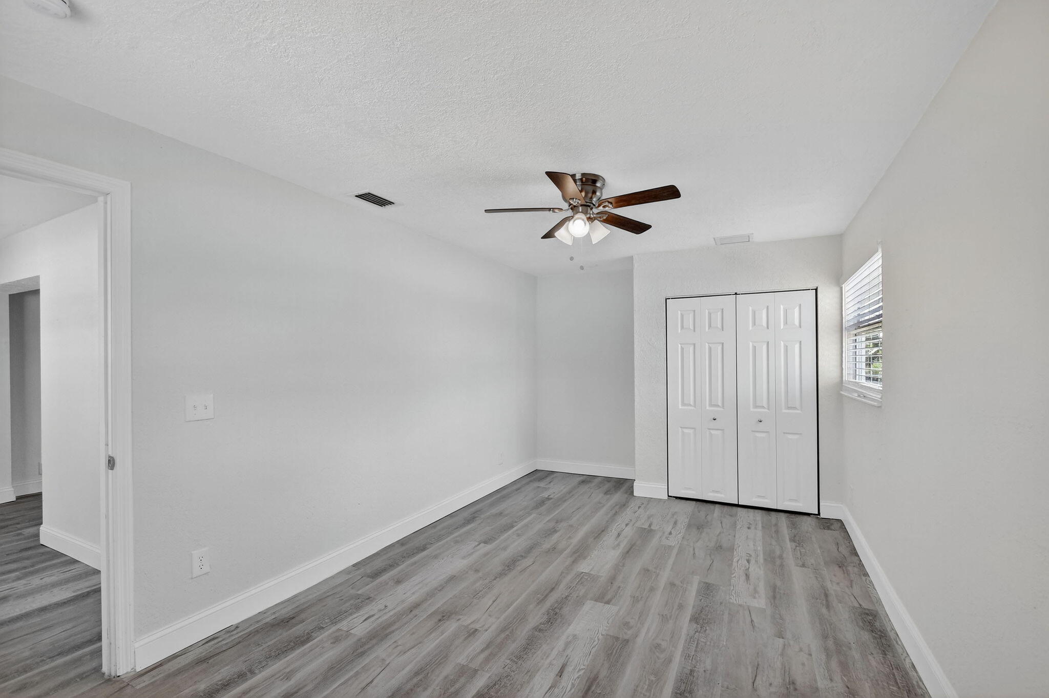 1373 West 30th Street Riviera Beach, FL 33404 - Photo 18 of 25 20-web-or-mls-20-print-020_DSC_1726