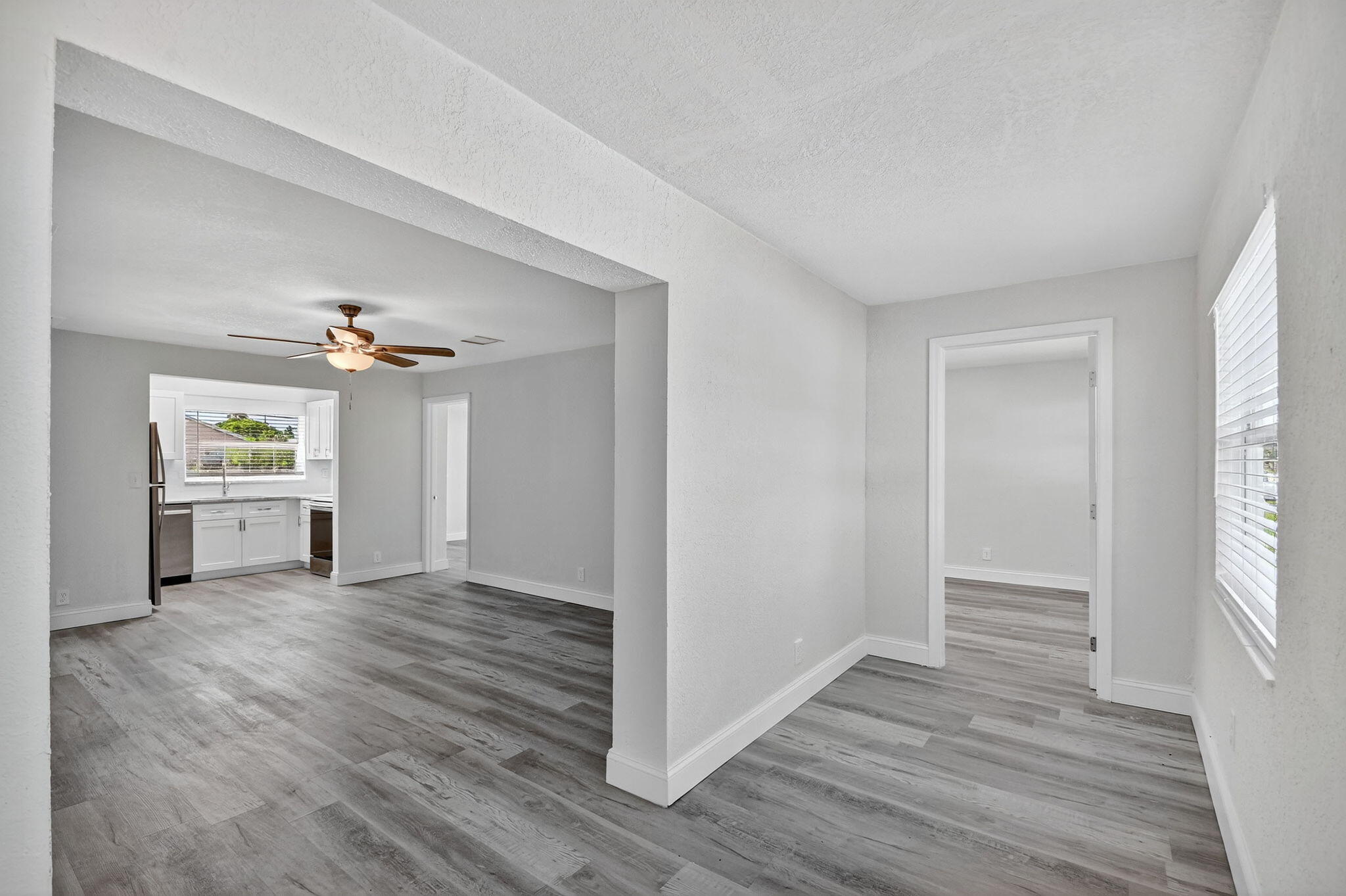 1373 West 30th Street Riviera Beach, FL 33404 - Photo 5 of 25 5-web-or-mls-5-print-005_DSC_1645