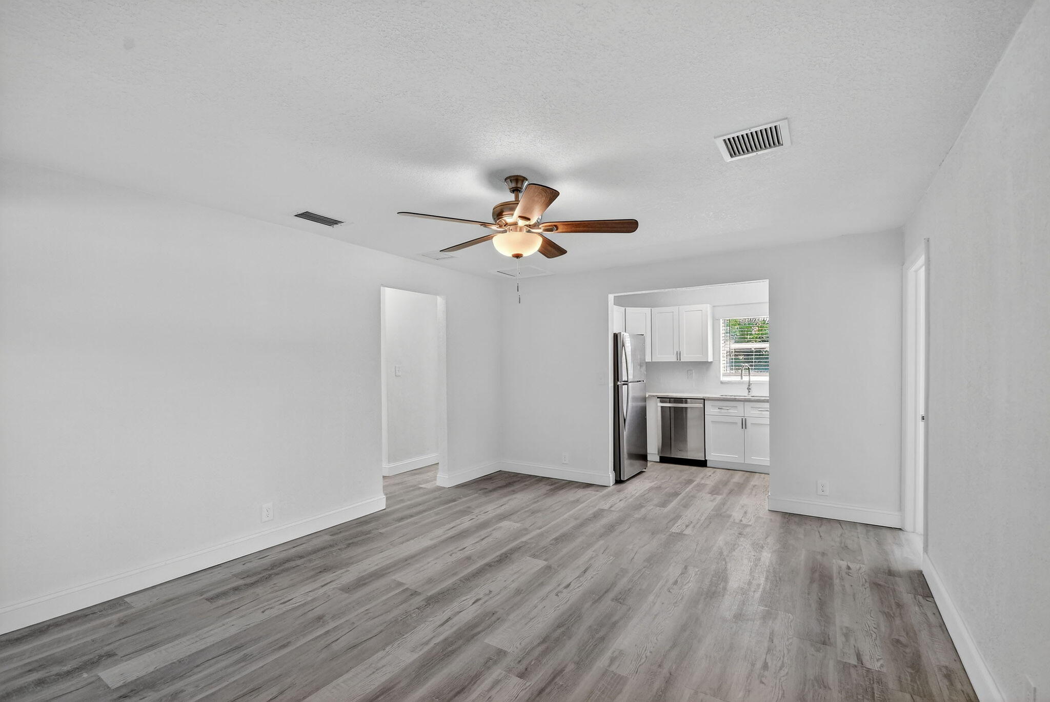 1373 West 30th Street Riviera Beach, FL 33404 - Photo 9 of 25 9-web-or-mls-9-print-009_DSC_1667