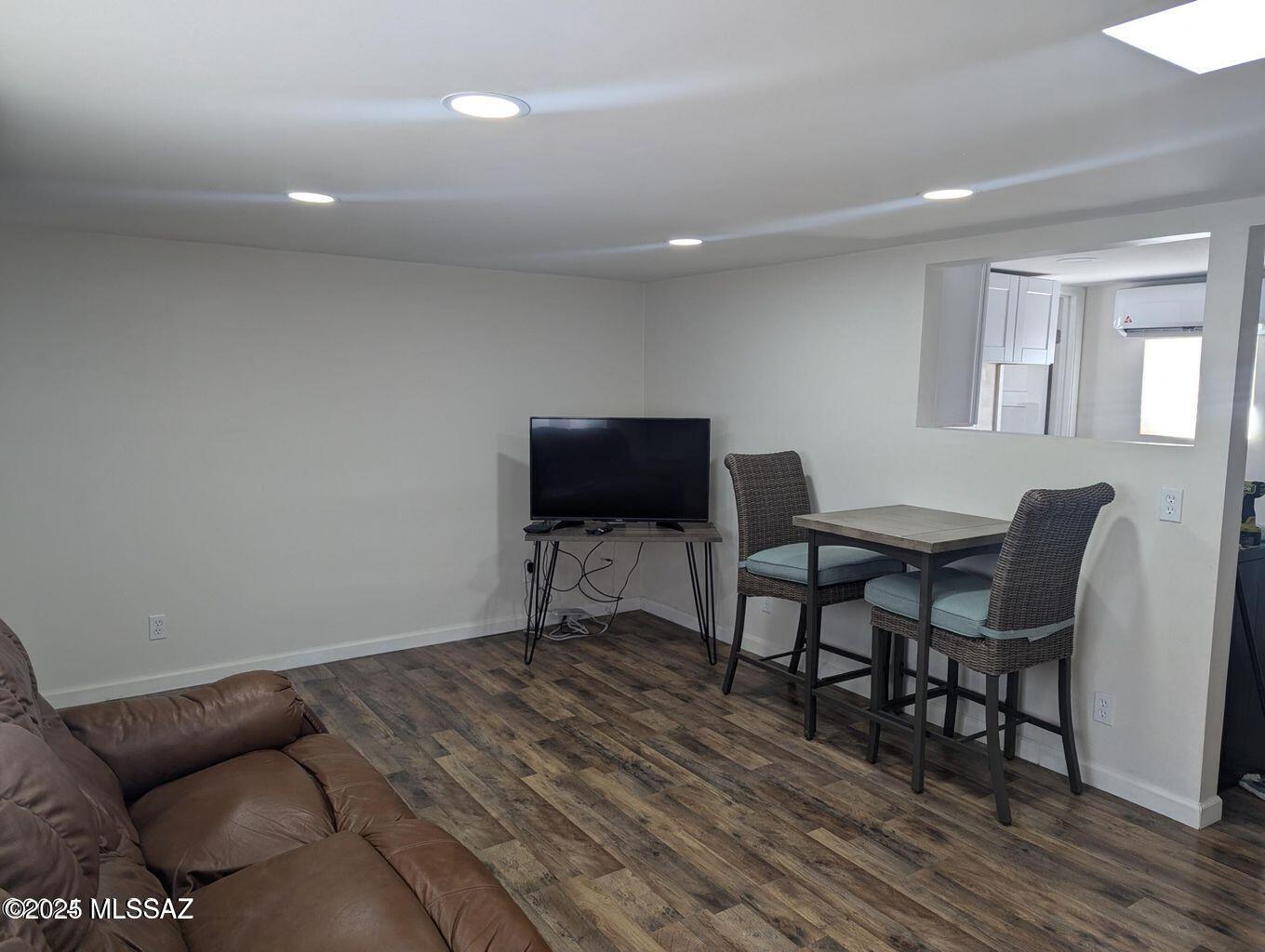 2707 East Grant Road Tucson, AZ 85716 - Photo 5 of 13 Gallery Image 5
