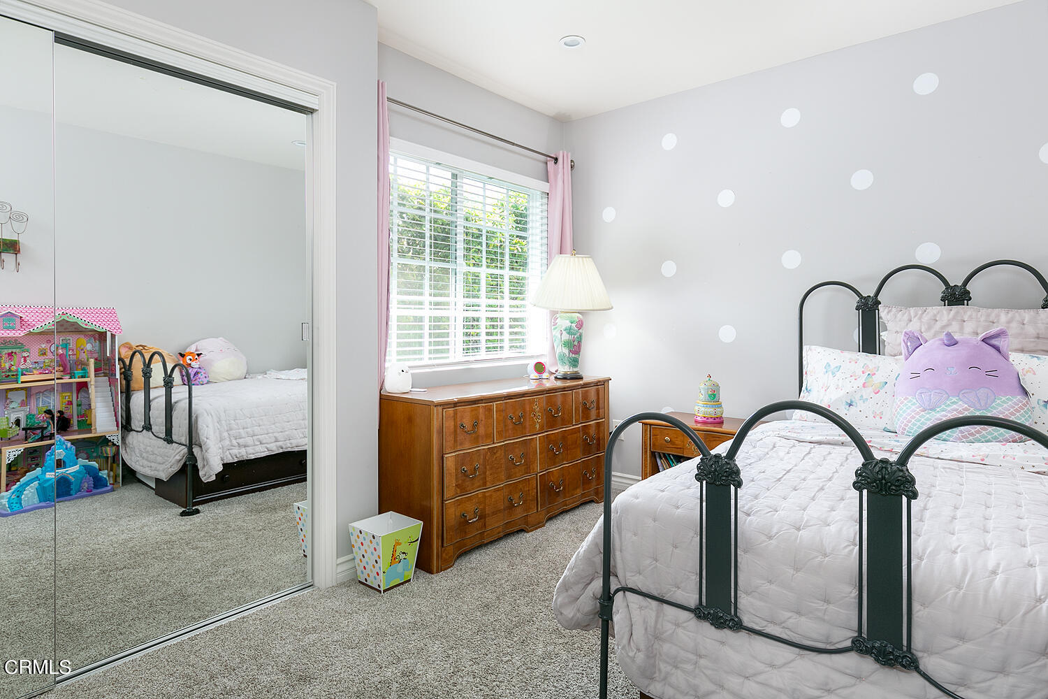2375 East Woodlyn Road Pasadena, CA 91104 - Photo 23 of 33 a bedroom with a bed and a window