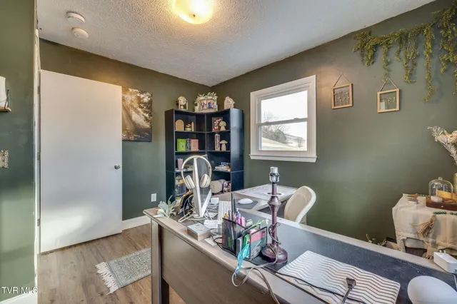 $179,000 | 1309 Powell Mountain Road, Duffield, VA 24244