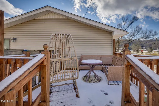 $179,000 | 1309 Powell Mountain Road, Duffield, VA 24244