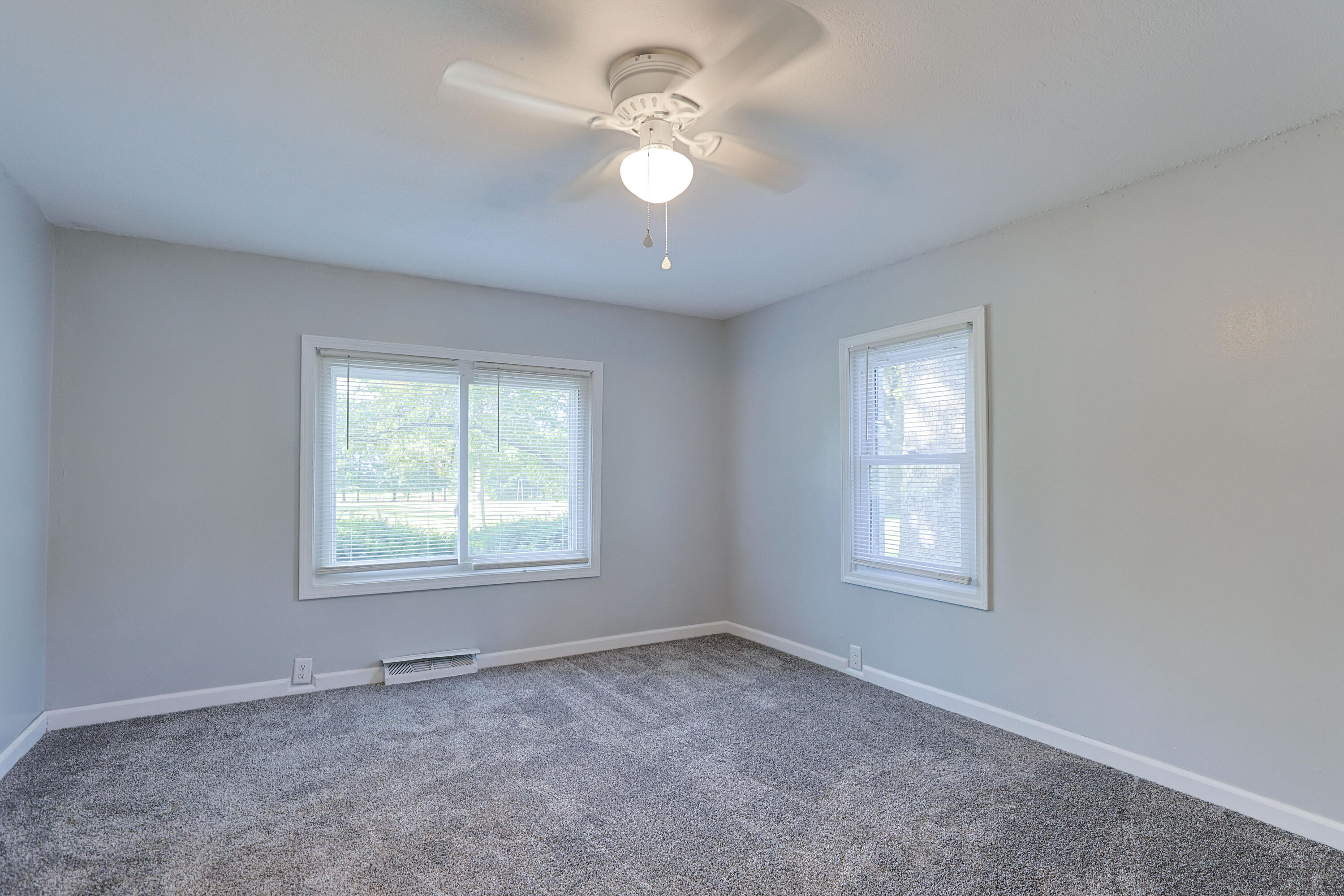 104 Clyborn Street Dowagiac, MI 49047 - Photo 20 of 48 104 Clyborn_IMG_3339
