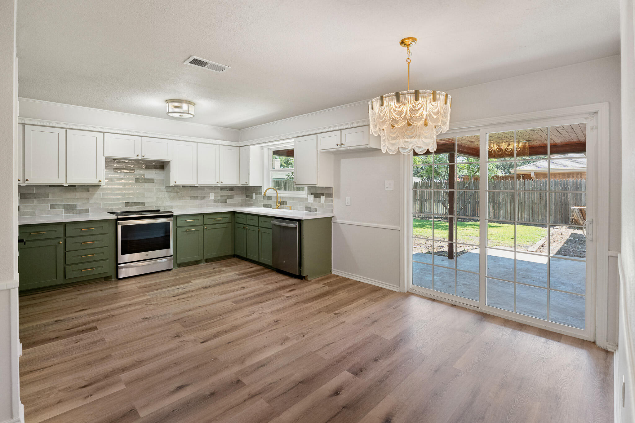 4426 80th Street Lubbock, TX 79424 - Photo 9 of 31 DSC09160