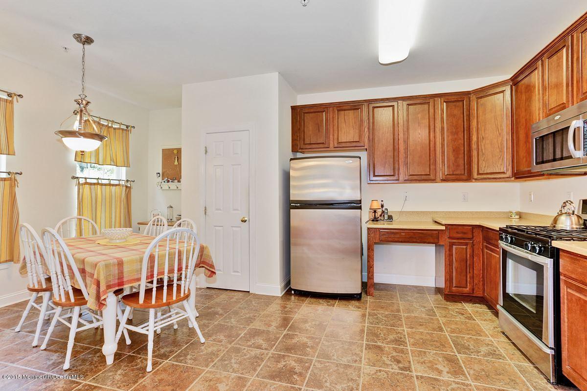 806 Abby Road Middletown, NJ 07748 - Photo 19 of 24 kitchen_1200