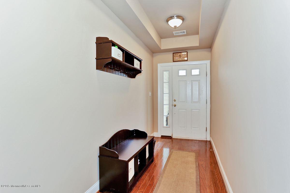 806 Abby Road Middletown, NJ 07748 - Photo 24 of 24 foyer_1200