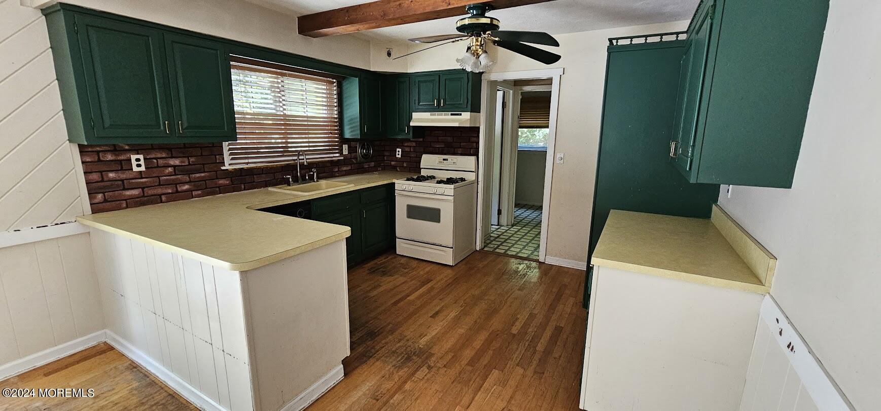 96 Nottingham Drive Brick, NJ 08724 - Photo 3 of 20 20240621_123813