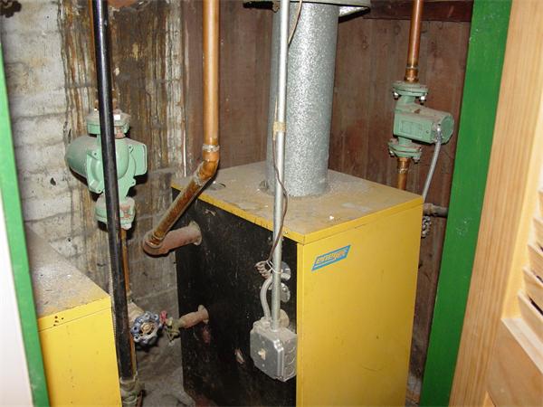 210 4th Street Fall River, MA 02721 - Photo 22 of 27 a utility room with dryer and washer
