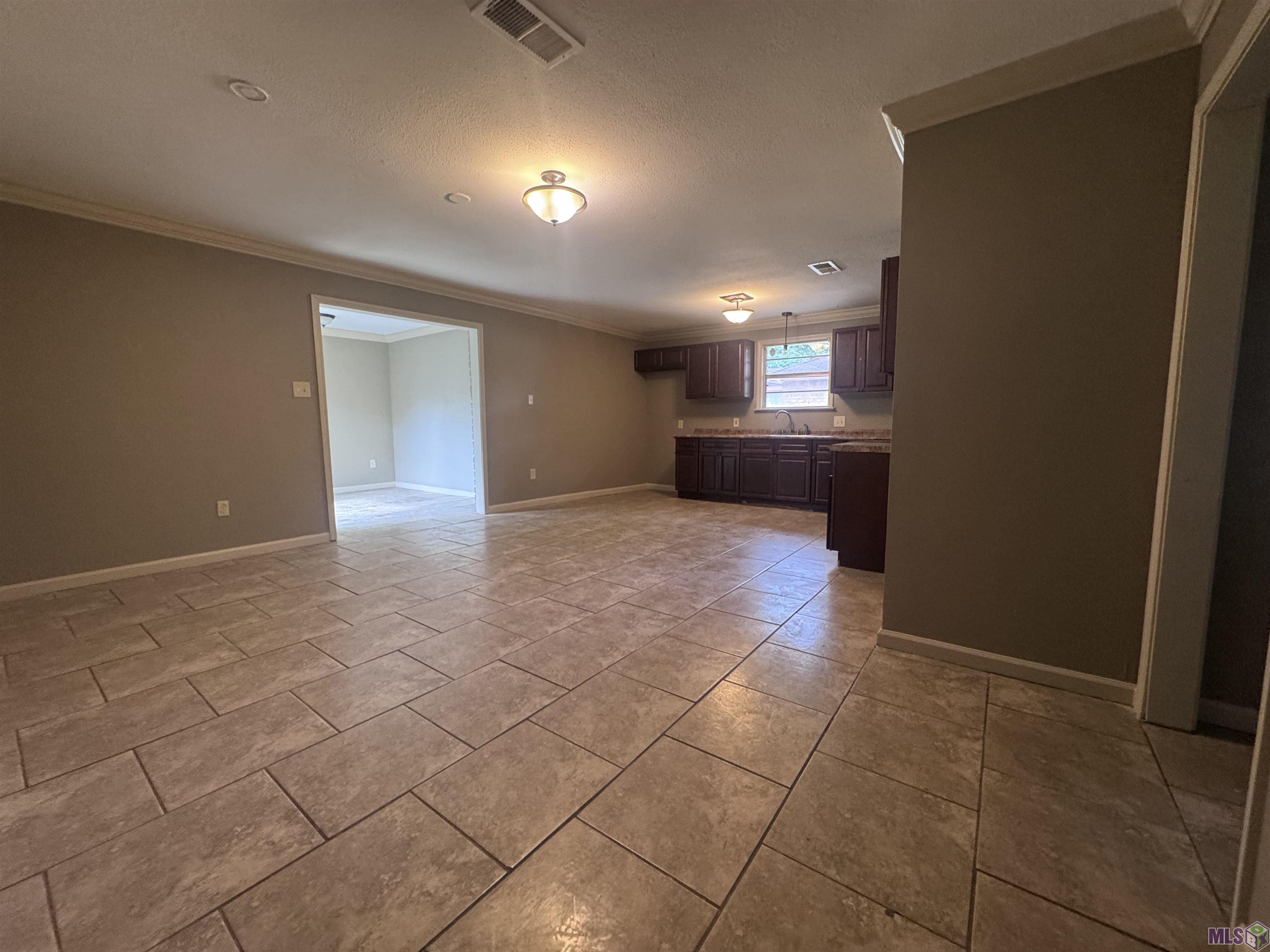 13338 East Shamrock Avenue Baton Rouge, LA 70814 - Photo 2 of 16