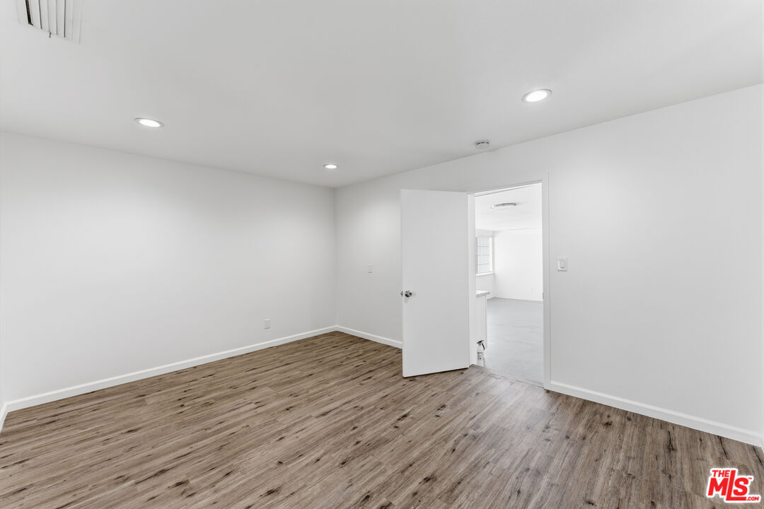 25056 Wiley Canyon Road Newhall, CA 91321 - Photo 20 of 28