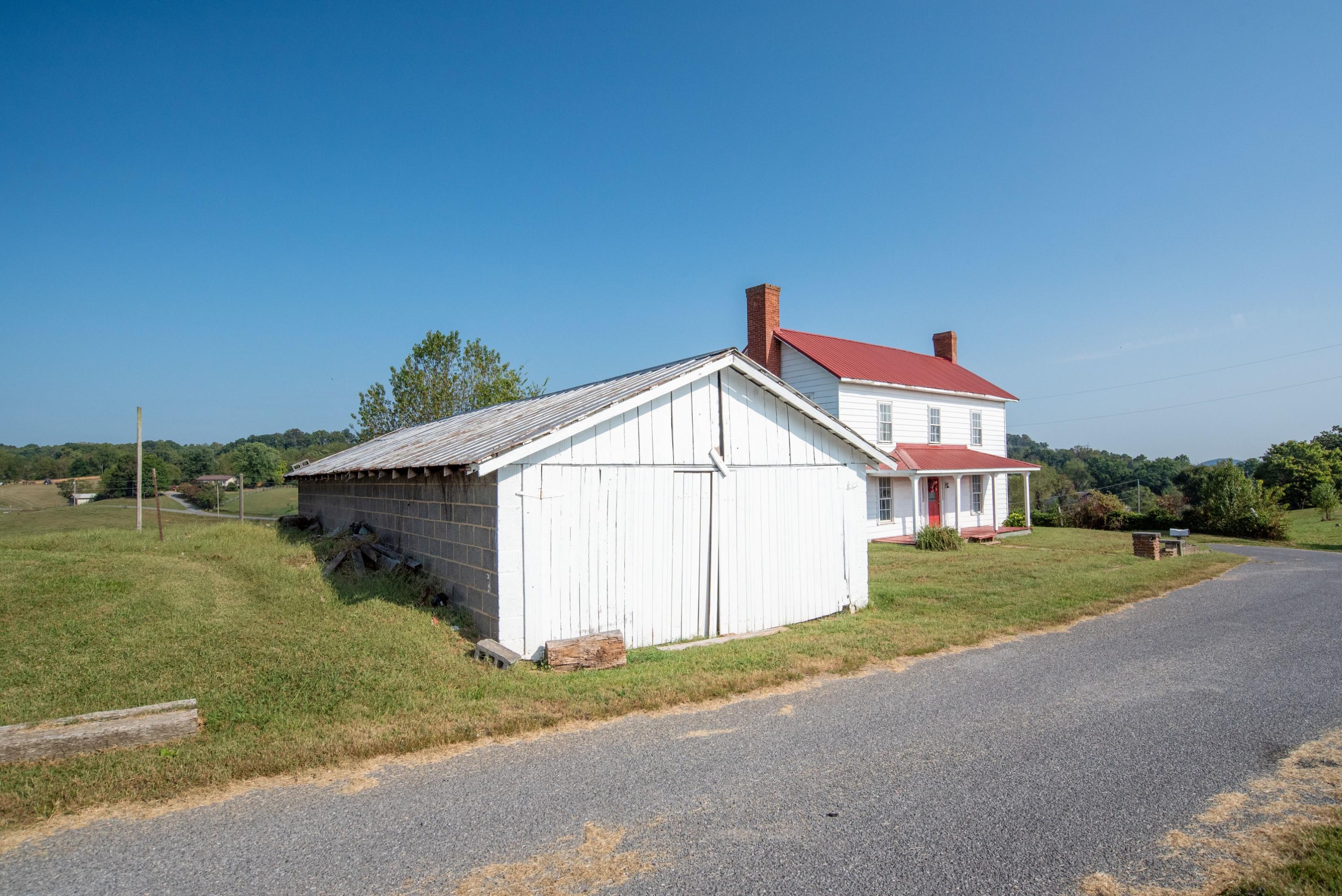 107 Lyman Brown Road Fall Branch, TN 37656 - Photo 8 of 39 08