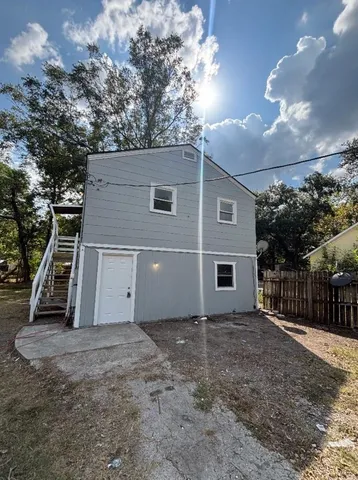 $800 | 211 West B W South Street, Alvin, TX 77511