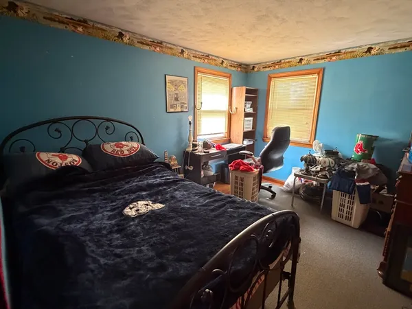 $319,900 | 129 Fernbank Road, Springfield, MA 01129