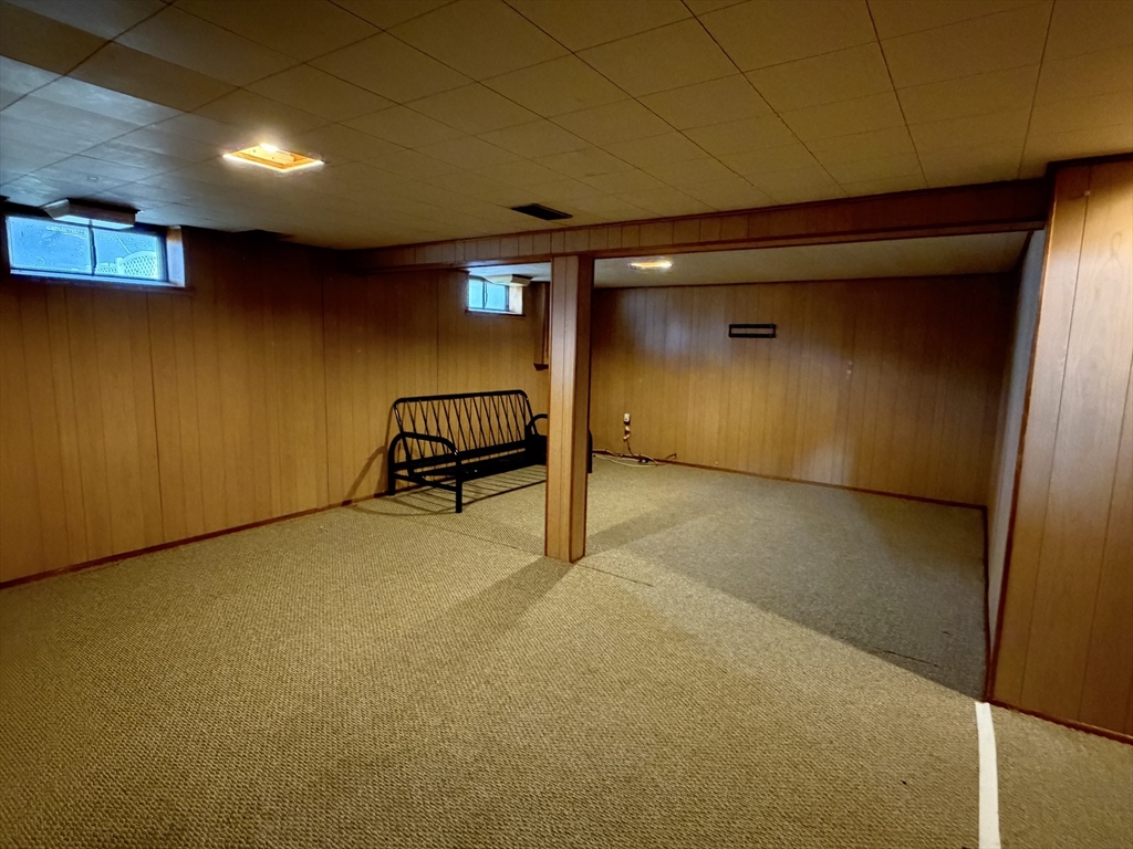 129 Fernbank Road Springfield, MA 01129 - Photo 16 of 24