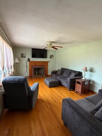 $319,900 | 129 Fernbank Road, Springfield, MA 01129