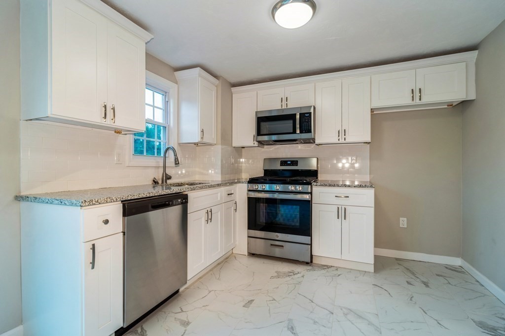 6 Lydon Lane, Unit E2 Halifax, MA 02338 - Photo 8 of 15