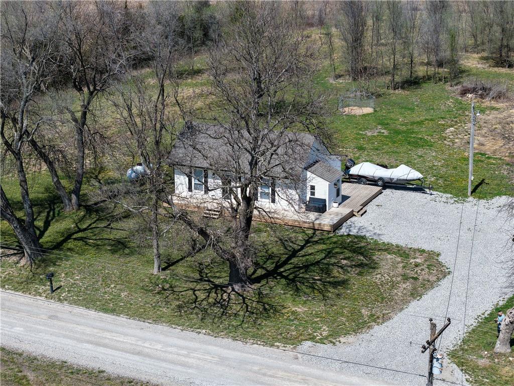 690 Northeast County Rd Road Archie, MO 64725 - Photo 4 of 35