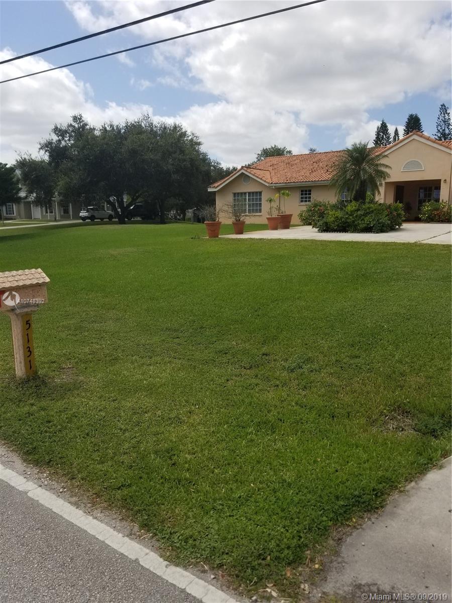 5131 Southwest 186th Avenue Southwest Ranches, FL 33332 - Photo 2 of 36 Gallery Image 2