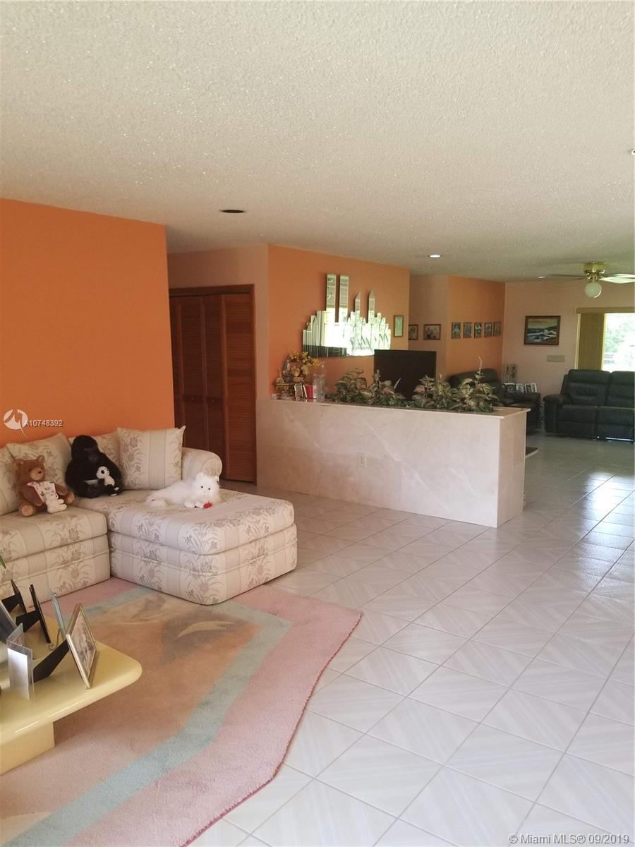5131 Southwest 186th Avenue Southwest Ranches, FL 33332 - Photo 5 of 36 Gallery Image 5
