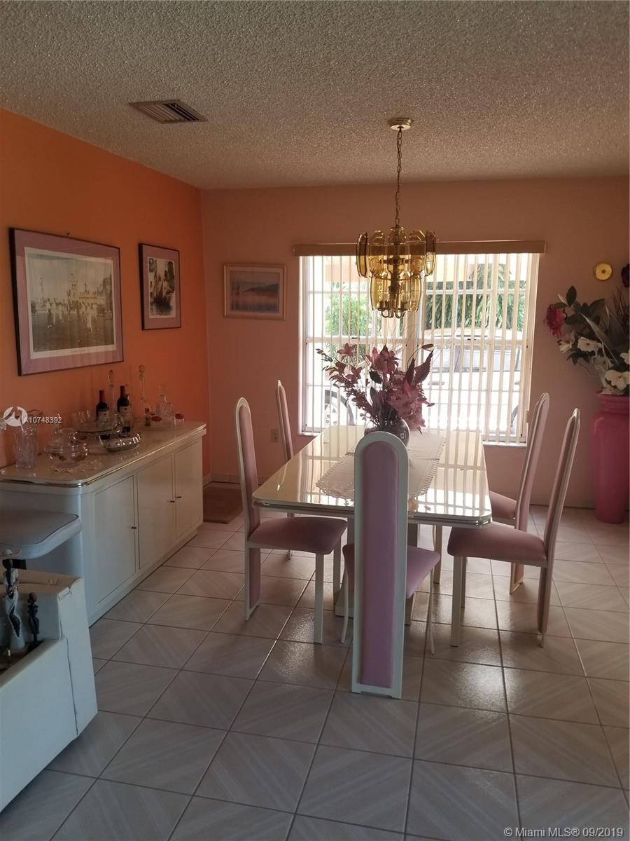 5131 Southwest 186th Avenue Southwest Ranches, FL 33332 - Photo 7 of 36 Gallery Image 7