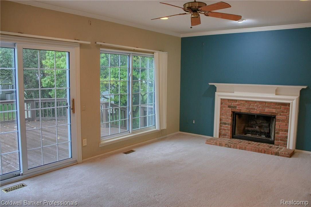 238 Parsons Lane Rochester, MI 48307 - Photo 13 of 30 Family_Room_2nd_View.jpg