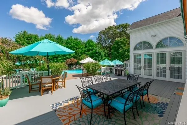$1,149,999 | 1 Laurel Lane, Holtsville, NY 11742