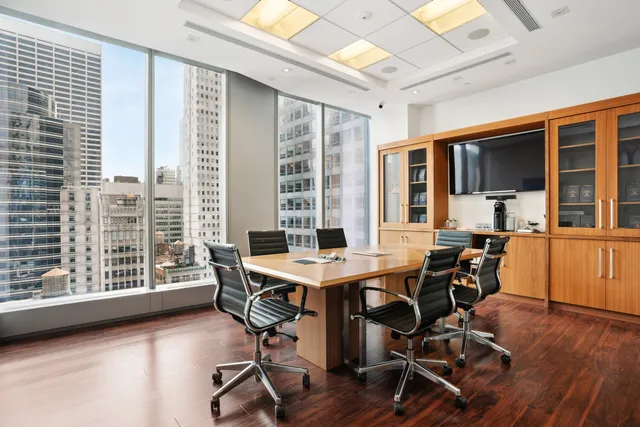 $6,800,000 | 50 West 47th Street, Unit 1711 | Midtown Central