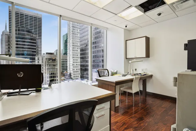 $6,800,000 | 50 West 47th Street, Unit 1711 | Midtown Central