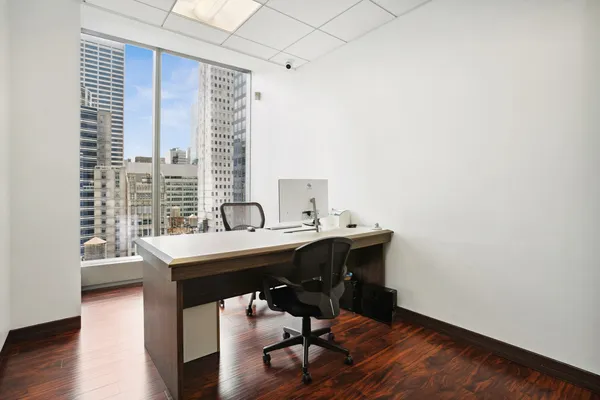 $6,800,000 | 50 West 47th Street, Unit 1711 | Midtown Central