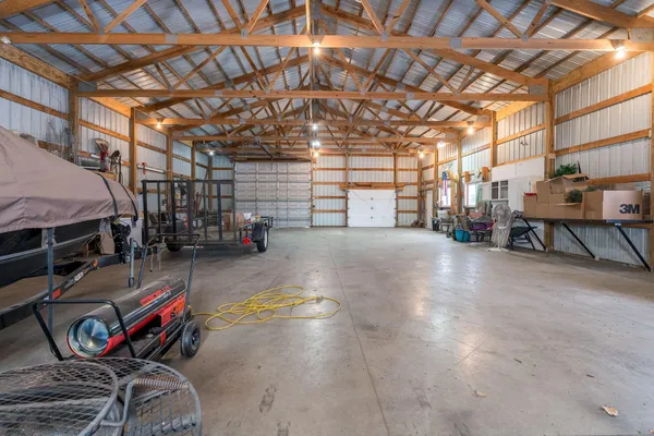 $499,000 | 34907 790th Avenue, Madelia, MN 56062