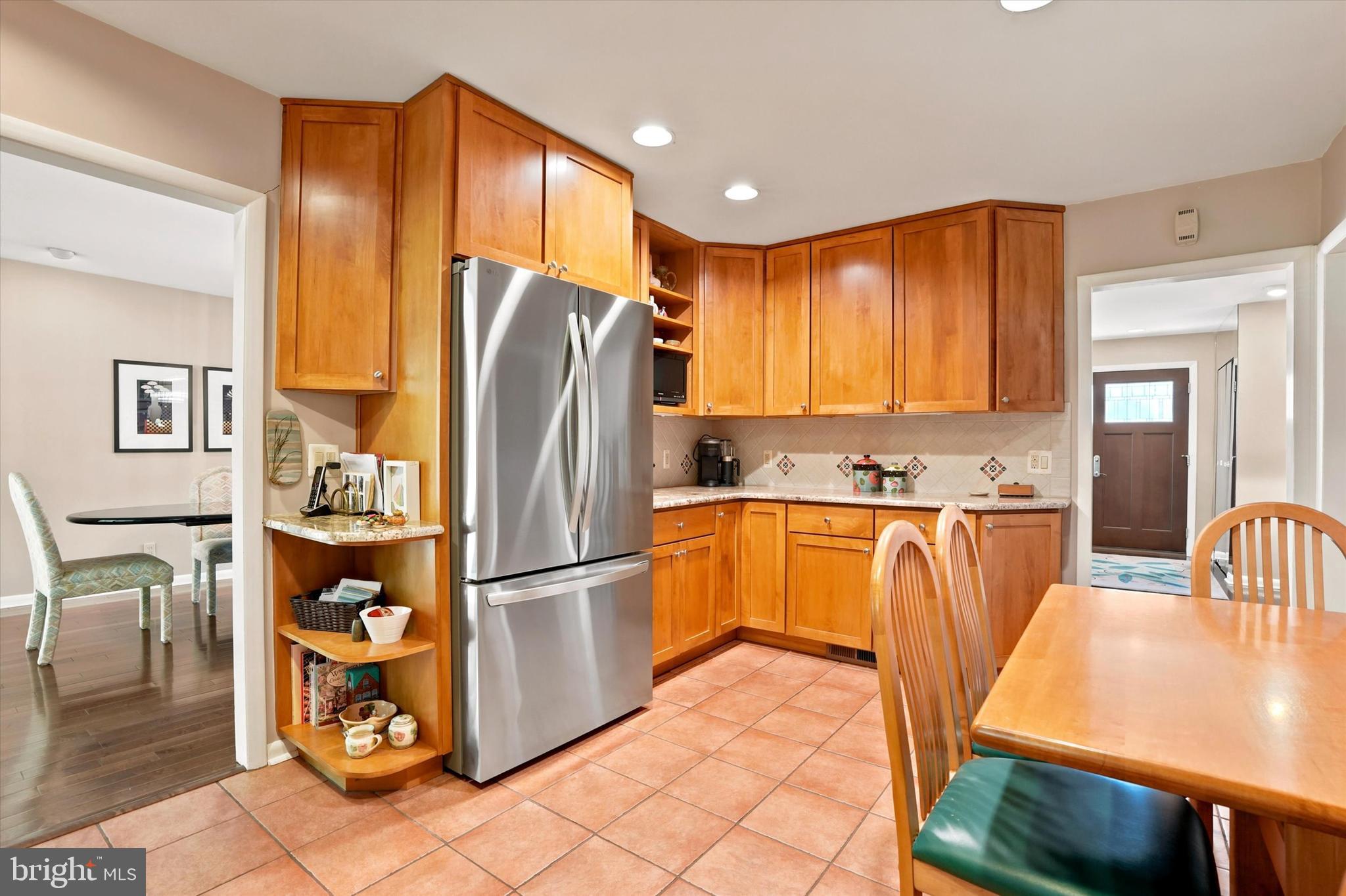 627 Meadow Road Huntingdon Valley, PA 19006 - Photo 16 of 34