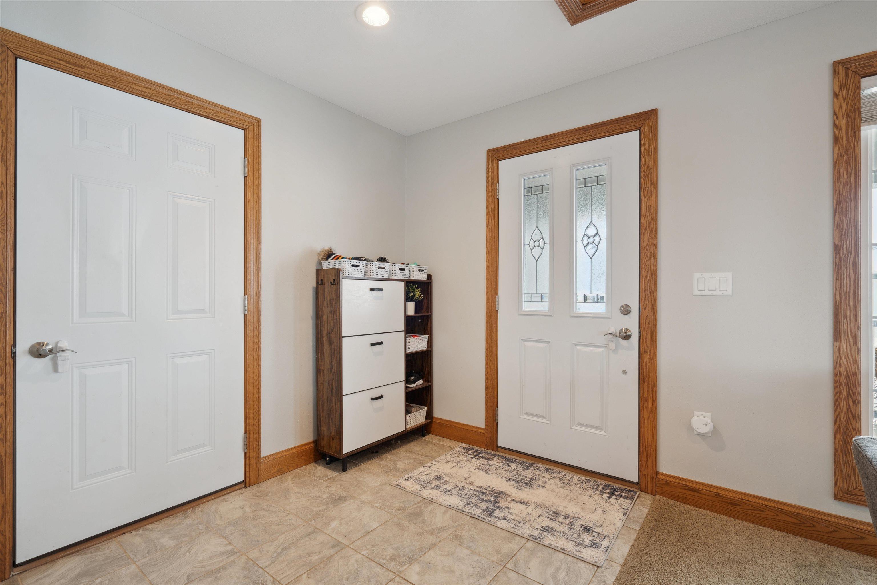 2402 Aspen Ln Road Decorah, IA 52101 - Photo 5 of 35 Gallery Image 5