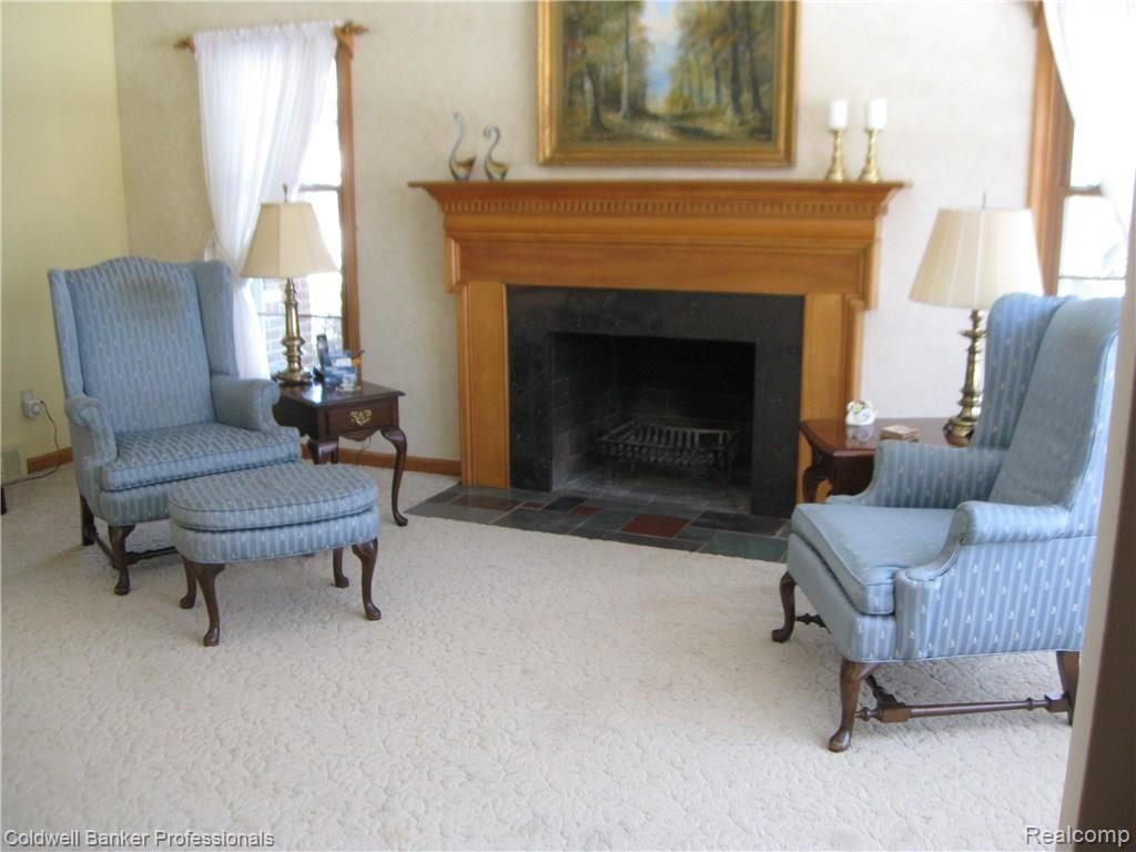 367 Ridgemont Road Grosse Pointe, MI 48236 - Photo 8 of 40