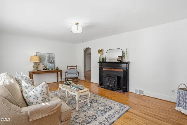 $235,000 | 305 North Elm Street, Louisburg, NC 27549