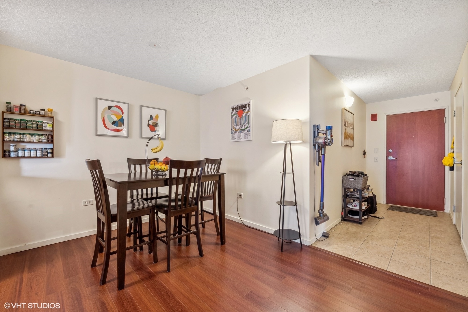 800 Elgin Road, Unit 817 Evanston, IL 60201 - Photo 9 of 18 Gallery Image 9