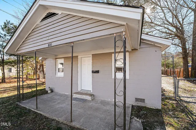 $199,000 | 800 East Lizzie Street, Selma, NC 27576