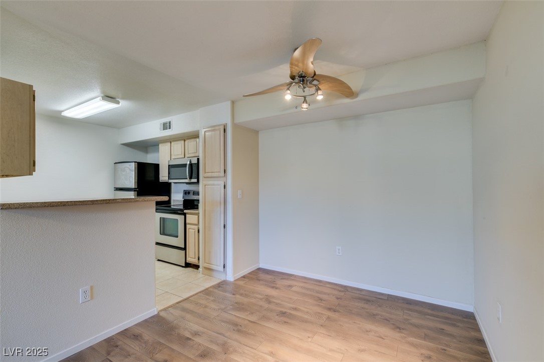 555 East Silverado Ranch Boulevard, Unit 1122 Las Vegas, NV 89183 - Photo 13 of 33