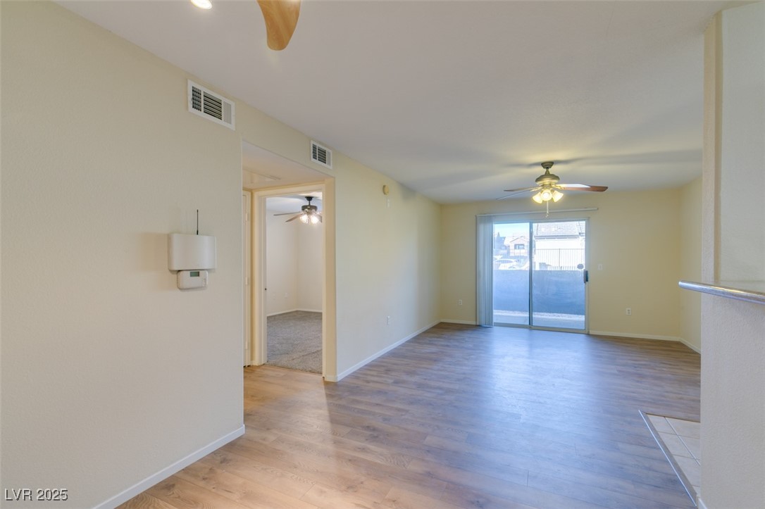 555 East Silverado Ranch Boulevard, Unit 1122 Las Vegas, NV 89183 - Photo 15 of 33