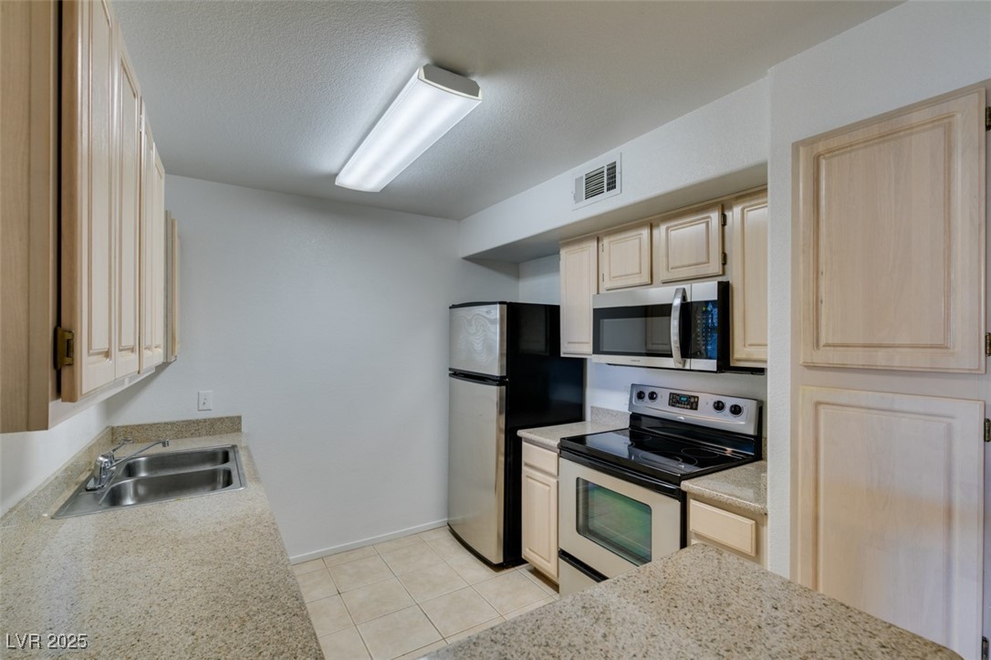 555 East Silverado Ranch Boulevard, Unit 1122 Las Vegas, NV 89183 - Photo 19 of 33