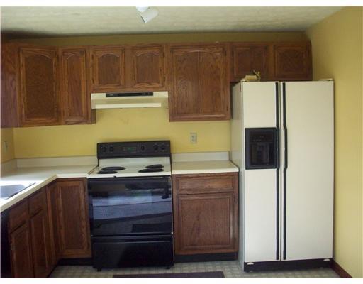 538 Main Street, Unit 8 Springvale, ME 04083 - Photo 4 of 6 Kitchen.
