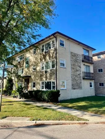 $2,100 | 7701 West Marwood Avenue, Unit 1N, Elmwood Park, IL 60707