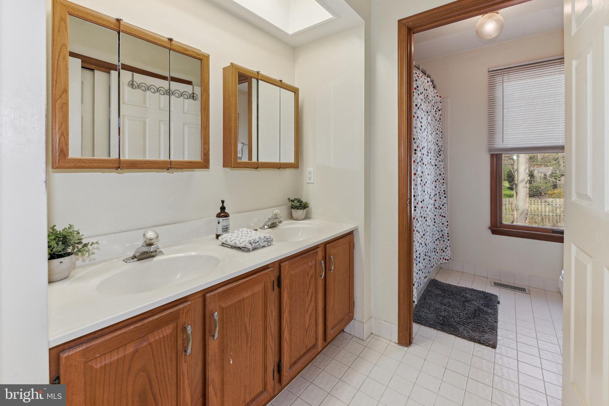 62 Bunning Drive Voorhees, NJ 08043 - Photo 19 of 23 Full Hallway Bathroom