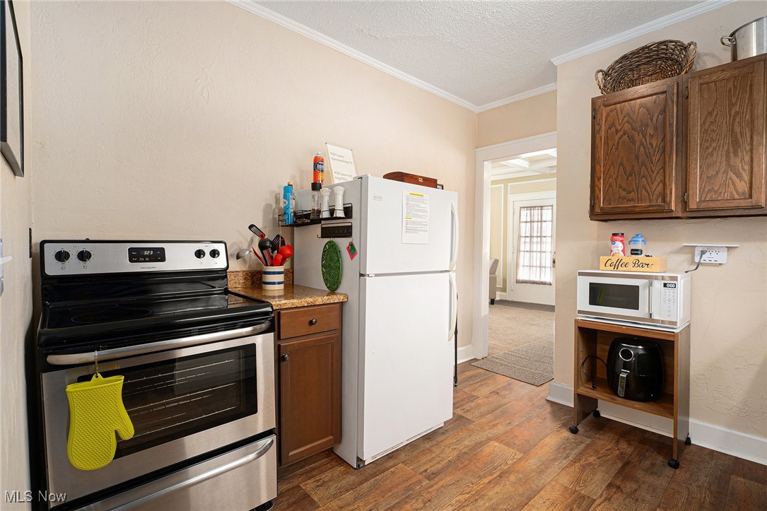 6826 Lake Road East Madison, OH 44057 - Photo 6 of 17 Gallery Image 6