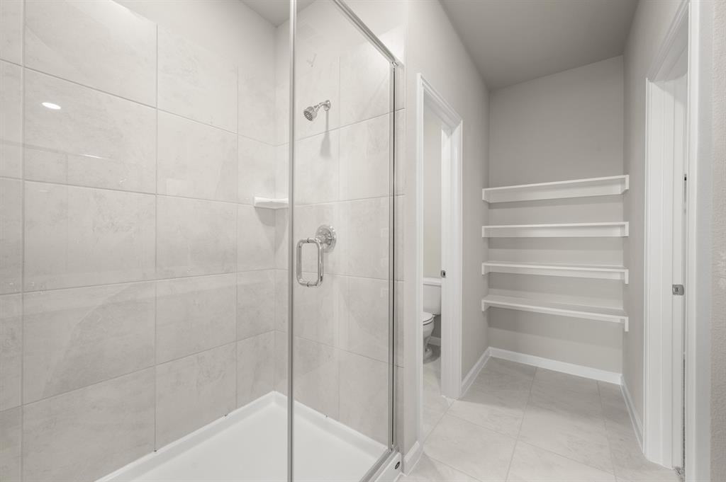 3113 Hawkview Drive Cleburne, TX 76031 - Photo 18 of 27 3113 Hawkview- Primary Suite-4