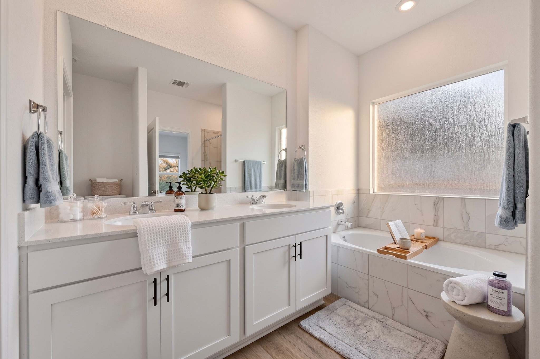 941 Legends Lane Georgetown, TX 78628 - Photo 14 of 40 Primary bathroom furnished