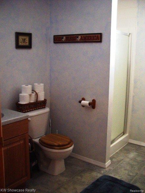 10831 Rattalee Lake Road Davisburg, MI 48350 - Photo 7 of 14 Main Floor Bath